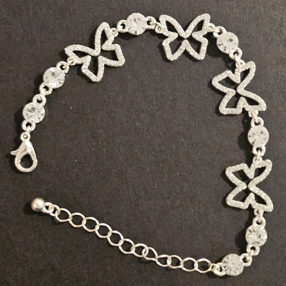 Item 933 Elegant Silver Butterfly Bracelet